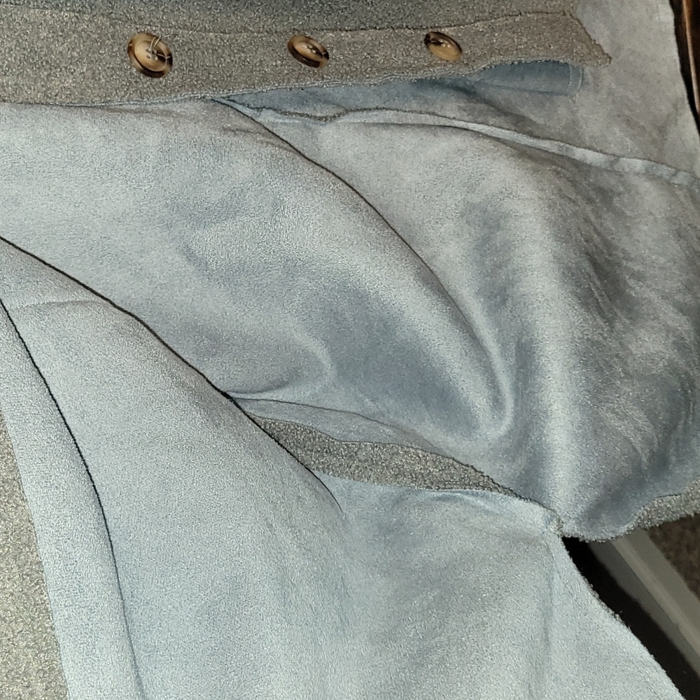 BKE Womens Medium shacket. Blue gray and extremely soft shacket💙!! - Picture 4 of 5